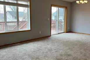 833 S Walnut St, Belle Plaine, MN 56011 - Photo 4