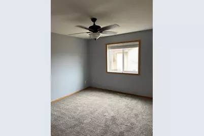 833 S Walnut Street, Belle Plaine, MN 56011 - Photo 6