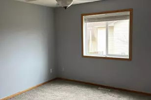 833 S Walnut St, Belle Plaine, MN 56011 - Photo 6