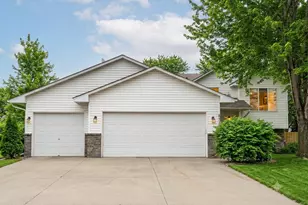 833 S Walnut St, Belle Plaine, MN 56011 - Photo 1
