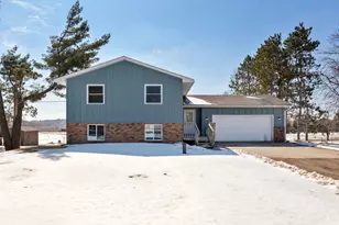 534 195th Ln NW, Cedar, MN 55011 - Photo 2