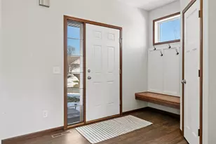 21421 Hytrail Cir, Lakeville, MN 55044 - Photo 4