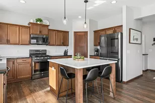 21421 Hytrail Cir, Lakeville, MN 55044 - Photo 14