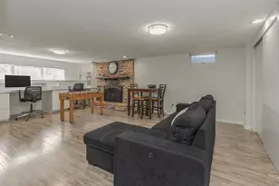 2220 Bossard Dr, Roseville, MN 55113 - Photo 28
