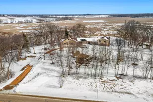 1235 N Sutton Lake Blvd, Jordan, MN 55352 - Photo 6