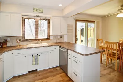 2615 Flandrau Street N, Maplewood, MN 55109 - Photo 10