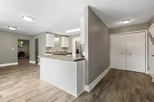 110 Mill St W, Winthrop, MN 55396 - Photo 2