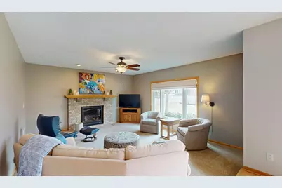 2413 Wilshire Lane NE, Rochester, MN 55906 - Photo 2