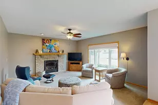 2413 Wilshire Ln NE, Rochester, MN 55906 - Photo 2