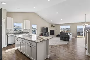 18099 Heirloom Ct, Lakeville, MN 55044 - Photo 6