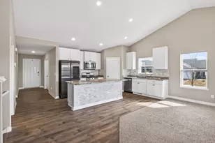 18099 Heirloom Ct, Lakeville, MN 55044 - Photo 8