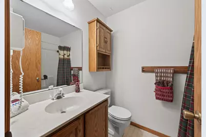 2199 Hallmark Avenue N, Oakdale, MN 55128 - Photo 16