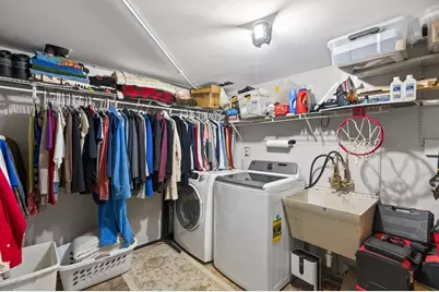 1609 Hillsboro Avenue N, Golden Valley, MN 55427 - Photo 22