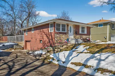 1609 Hillsboro Avenue N, Golden Valley, MN 55427 - Photo 2