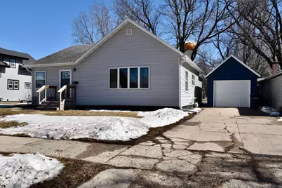 210 4th Ave, Sibley, IA 51249 - Photo 1