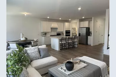 6123 Goodwin Avenue S, Cottage Grove, MN 55016 - Photo 2