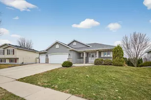 607 12th Ave NE, Stewartville, MN 55976 - Photo 1