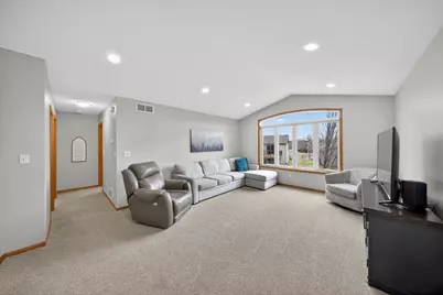 607 12th Avenue NE, Stewartville, MN 55976 - Photo 8