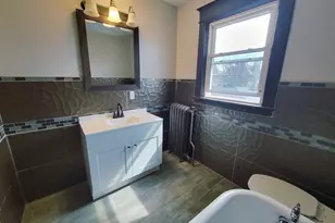 1006 Laurel Ave, Saint Paul, MN 55104 - Photo 18