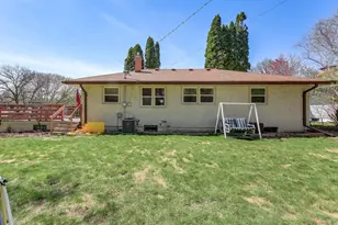 1082 Prior Ave S, Saint Paul, MN 55116 - Photo 32