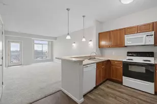 649 Old Hwy 8 NW, New Brighton, MN 55112 - Photo 10