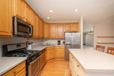 714 Village Parkway, Circle Pines, MN 55014 - Photo 16