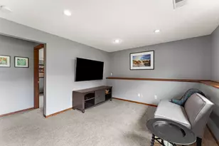 2358 Hilo Ave N, Oakdale, MN 55128 - Photo 26