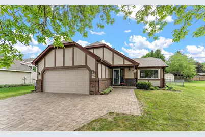 2358 Hilo Avenue N, Oakdale, MN 55128 - Photo 2