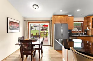 2358 Hilo Ave N, Oakdale, MN 55128 - Photo 10