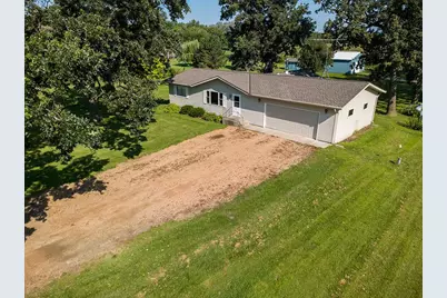 16796 220th Street, Hutchinson, MN 55350 - Photo 2