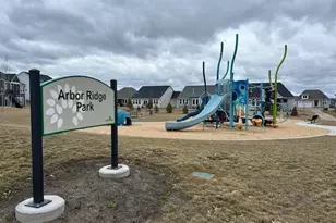 4054 Arbor Dr, Woodbury, MN 55125 - Photo 24