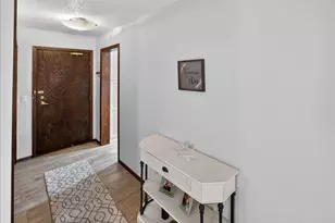 9550 Collegeview Rd, Bloomington, MN 55437 - Photo 2