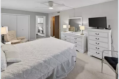 9550 Collegeview Road #218, Bloomington, MN 55437 - Photo 14