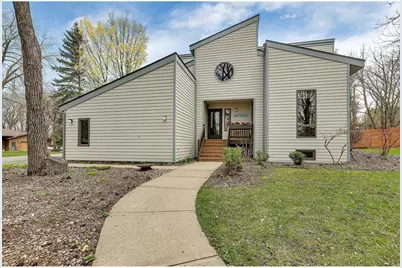 2022 Hillcrest Drive, Saint Cloud, MN 56303 - Photo 2