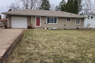 120 Oakwood Rd, Apple Valley, MN 55124 - Photo 2