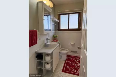 120 Oakwood Road, Apple Valley, MN 55124 - Photo 24