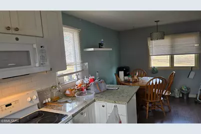 120 Oakwood Road, Apple Valley, MN 55124 - Photo 4