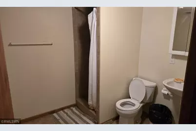 120 Oakwood Road, Apple Valley, MN 55124 - Photo 26