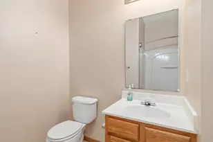 8010 Stratford Cir S, Shakopee, MN 55379 - Photo 26