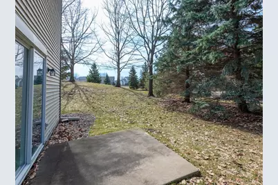 8010 Stratford Circle S, Shakopee, MN 55379 - Photo 30