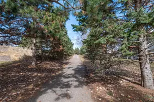 8010 Stratford Cir S, Shakopee, MN 55379 - Photo 32