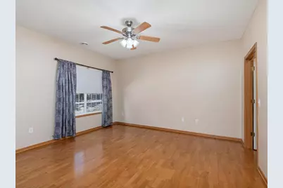 8010 Stratford Circle S, Shakopee, MN 55379 - Photo 20