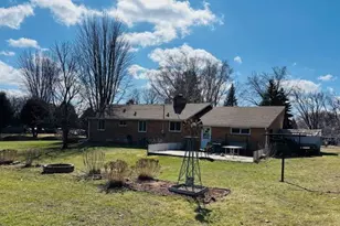 607 1st St NE, Buffalo, MN 55313 - Photo 2