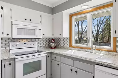 7859 48th Avenue N, New Hope, MN 55428 - Photo 16