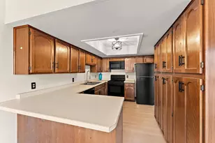 6097 Courtly Alcove, Woodbury, MN 55125 - Photo 6