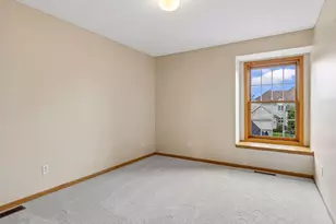 10173 Bridgewater Ct, Woodbury, MN 55129 - Photo 36