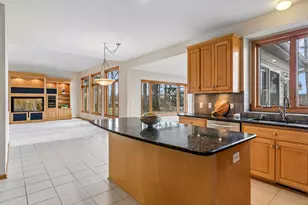 10173 Bridgewater Ct, Woodbury, MN 55129 - Photo 4