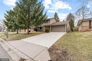 2245 Maple Ln E, Maplewood, MN 55109 - Photo 2