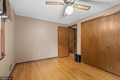 2245 Maple Lane E, Maplewood, MN 55109 - Photo 24