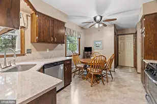 2245 Maple Ln E, Maplewood, MN 55109 - Photo 18